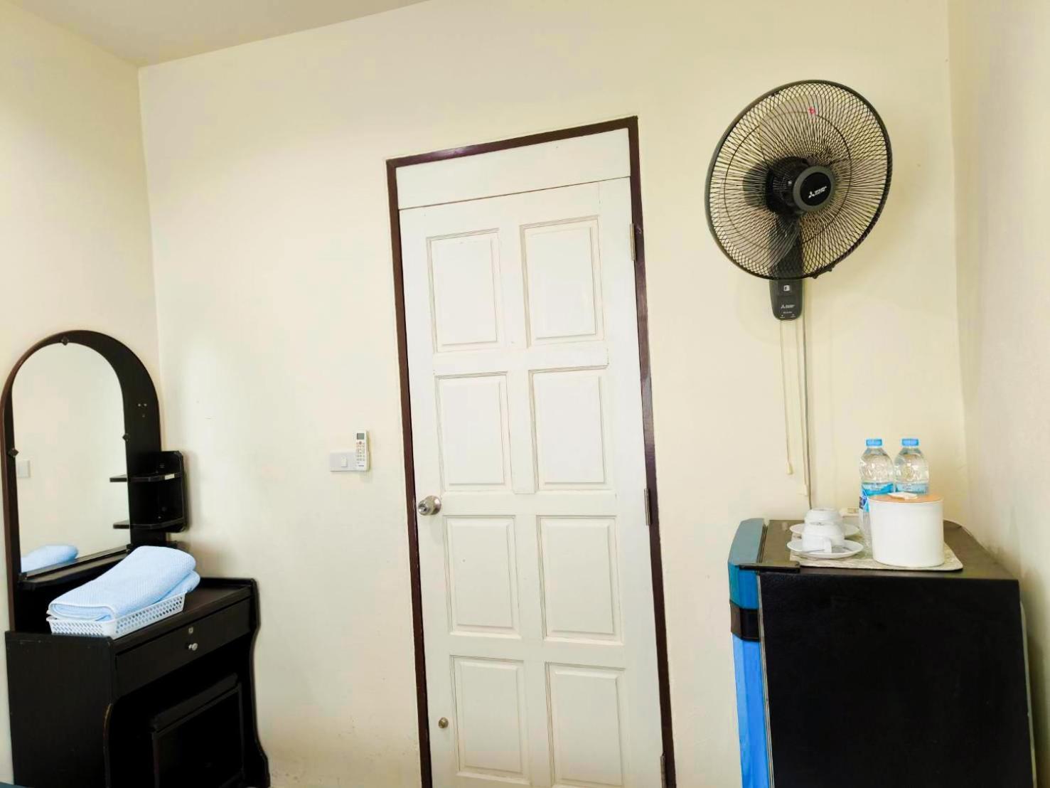 Nai Yang Beach Nu Phuket Airport Resident 1 B&B 외부 사진