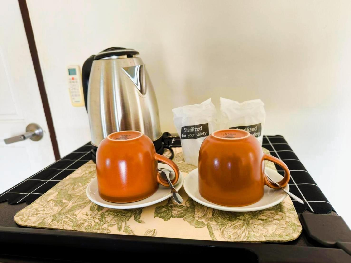 Nai Yang Beach Nu Phuket Airport Resident 1 B&B 외부 사진