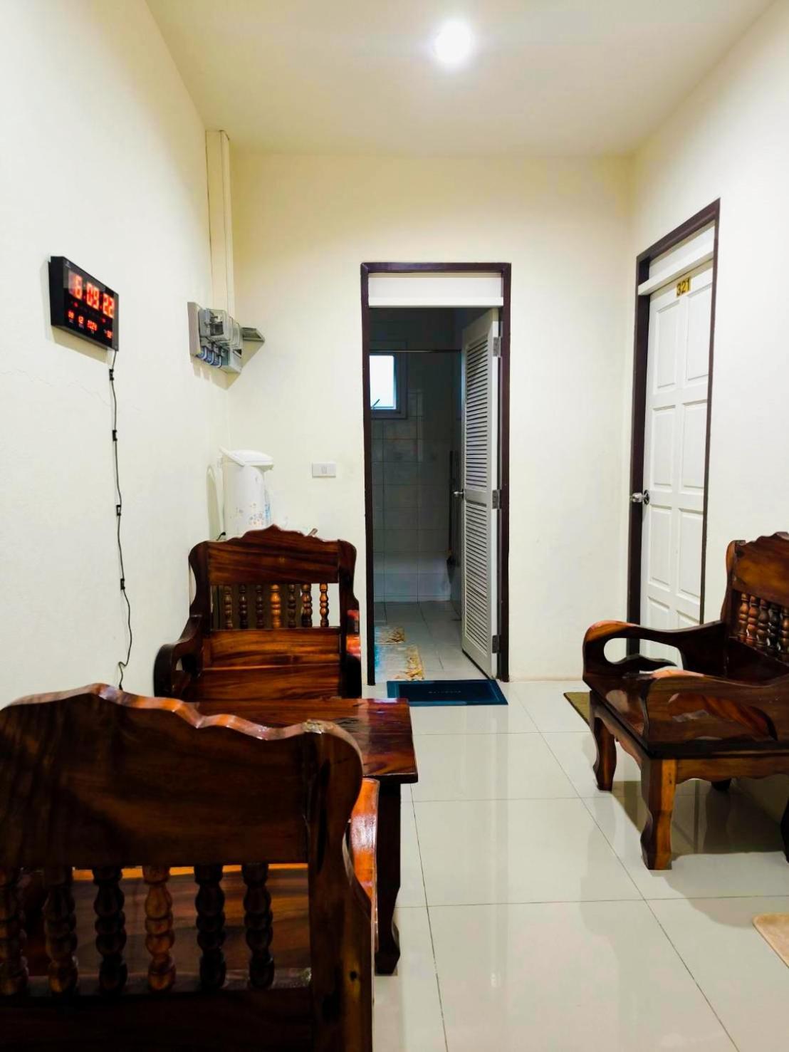 Nai Yang Beach Nu Phuket Airport Resident 1 B&B 외부 사진